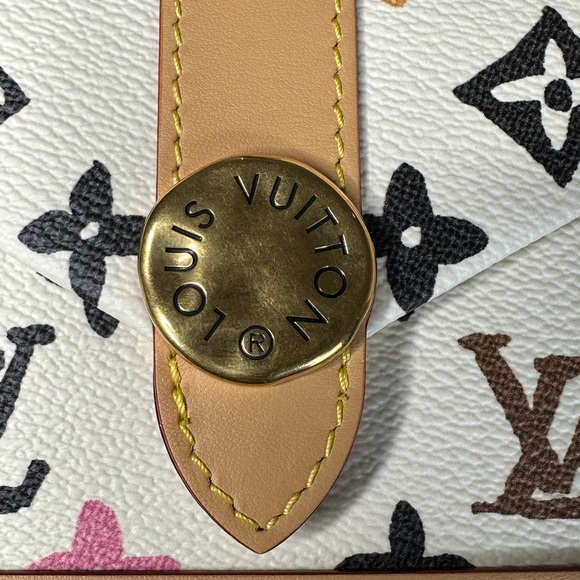 COPY - Louis Vuitton x Tyler The Creator wearable envelope wallet - Picture 5 of 8